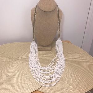 Long bead necklace white and gold